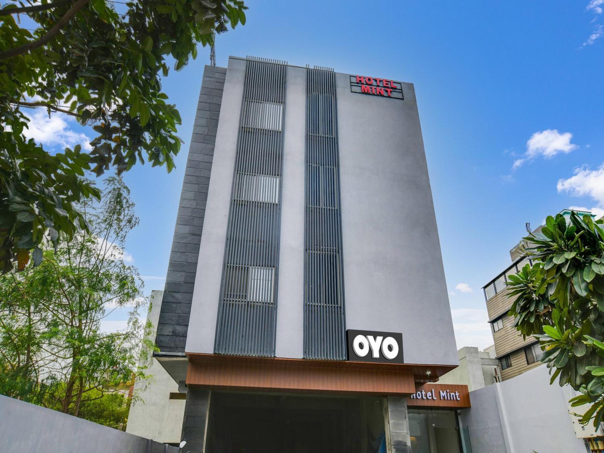 Collection O Hotel Mint Индаур Экстерьер фото